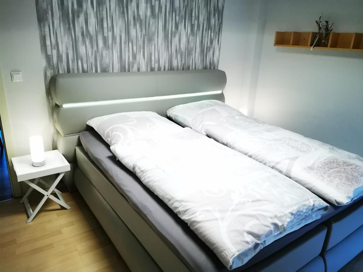 Naturnahe Schoene Neu Gestaltete Ferienwohnung วัวร์เซเลน ภายนอก รูปภาพ