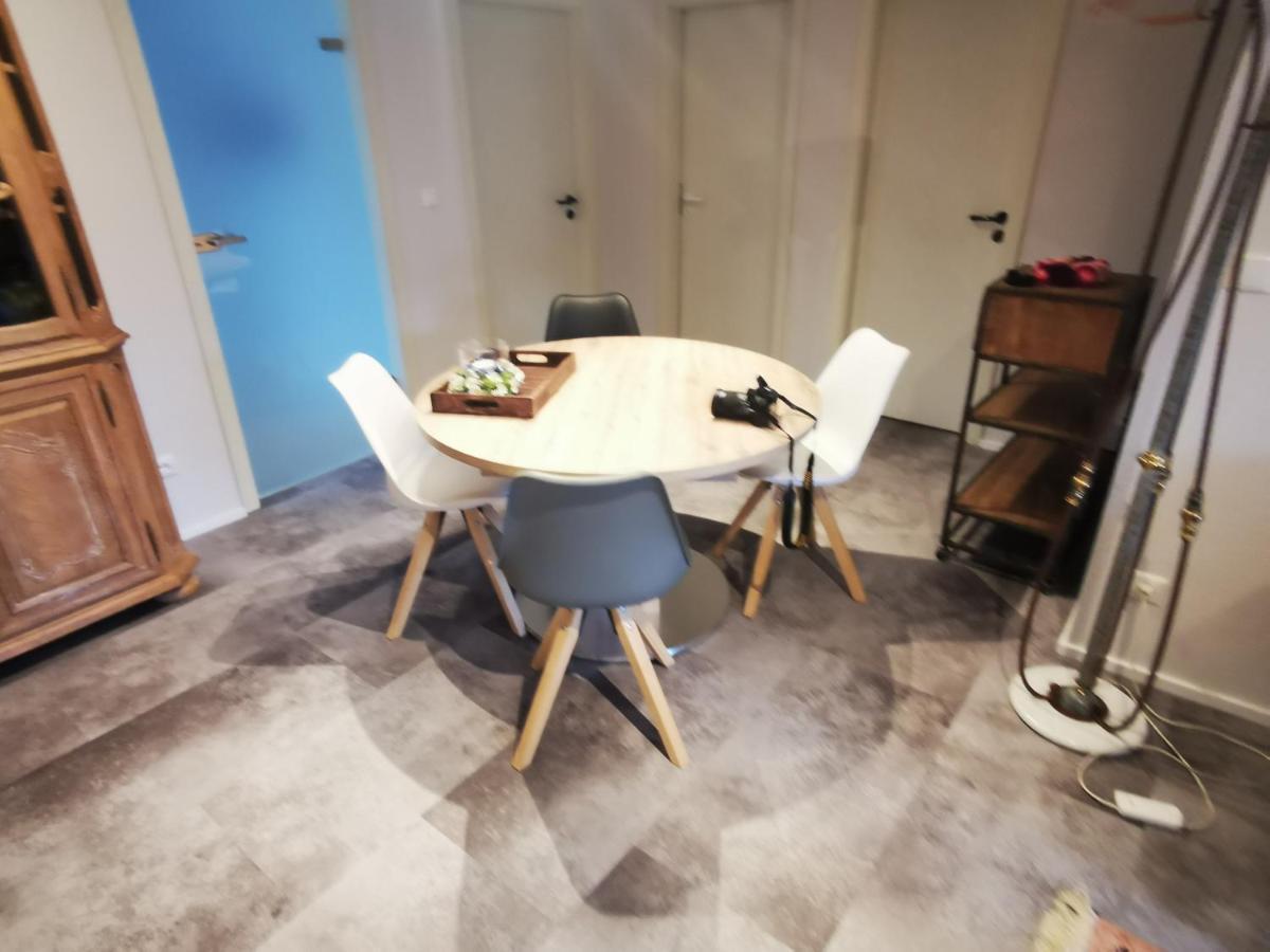 Naturnahe Schoene Neu Gestaltete Ferienwohnung วัวร์เซเลน ภายนอก รูปภาพ